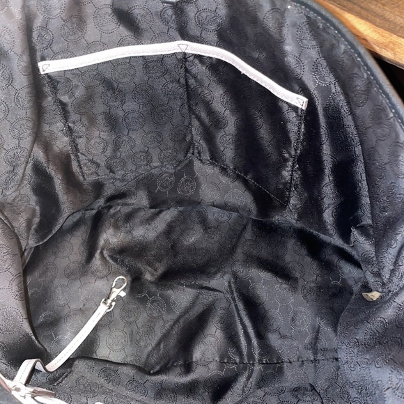 Michael kors bag - Picture 6 of 9